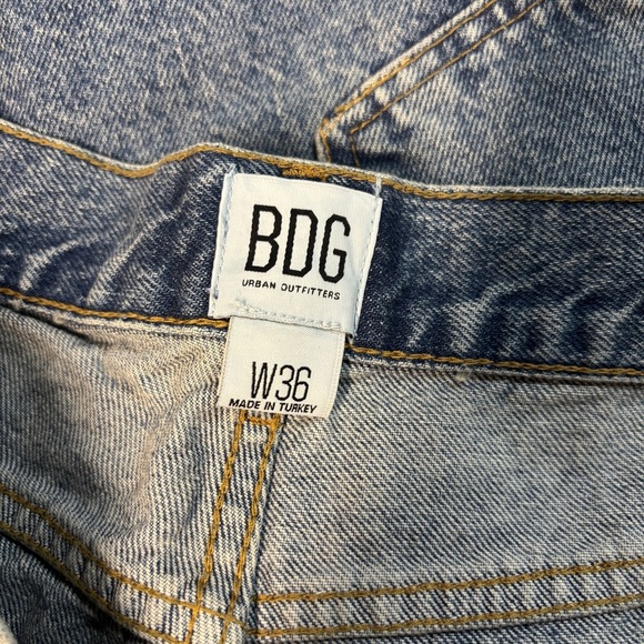 BDG Urban Outfitters Dad Short | Vintage Denim | Size 34W - Picture 4 of 7